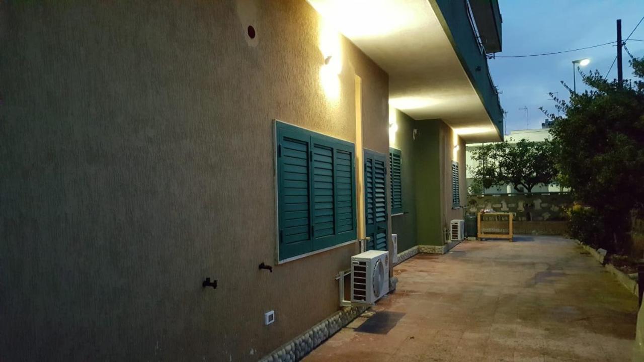 Mediterranea Guest House Порто-Чезарео Экстерьер фото